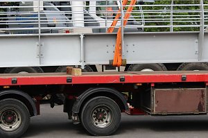 Totenbr&uuml;cke eingeh&auml;ngt