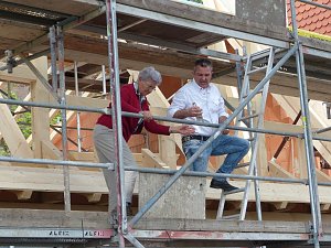 Richtfest f&uuml;r neuen Festsaal am Burggsathof
