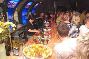 House Sensation im Grease.NNZ-City Scout on Tour
