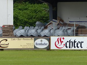 Der erste Mast ist geschafft