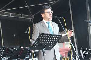 Sommerfest vor dem Nordh&auml;user Landratsamt