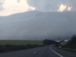 Unwetter &uuml;ber dem Landkreis