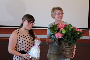 Feierlich Zeugnisse erhalten
