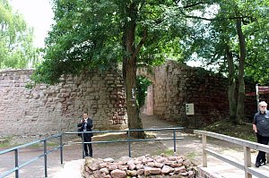 Schicker Eingangsbereich am Kyffh&auml;userdenkmal