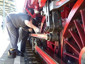 Lok-Spektakel im Bahnhof Nordhausen - zweimal eine "01"