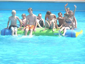 Spiel und Spa&szlig; im Salzaquellebad
