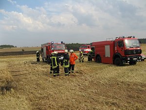 M&auml;hdrescher entz&uuml;ndete ein Feld