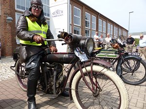 Mehr als 100 Jahren auf den R&auml;dern