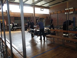 Turnhalle als Notunterkunft