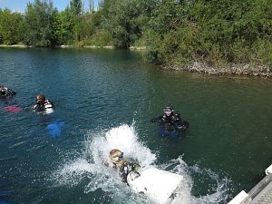 Trauung unter Wasser