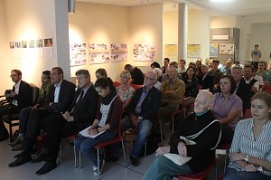 Der Verein "Gegen Vergessen - f&uuml;r Demokratie" stellte in der Nordh&auml;user Flohburg seine neue Website vor