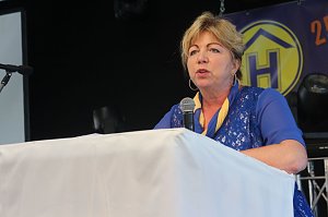 Volles Haus bei Henning Bau - die Urbacher Firma feierte 25j&auml;hriges Jubil&auml;um