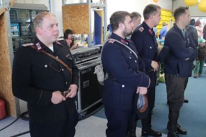 Volles Haus bei Henning Bau - die Urbacher Firma feierte 25j&auml;hriges Jubil&auml;um