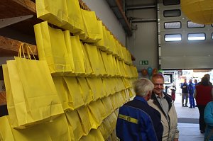 Volles Haus bei Henning Bau - die Urbacher Firma feierte 25j&auml;hriges Jubil&auml;um