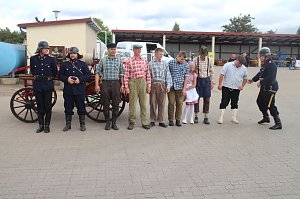 Volles Haus bei Henning Bau - die Urbacher Firma feierte 25j&auml;hriges Jubil&auml;um