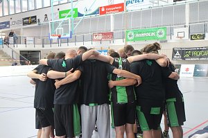 K&ouml;rbe werfen gegen Krebs - zweites Benefizspiel des Seamr&oacute;g BC