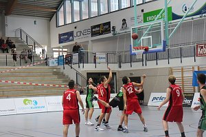 K&ouml;rbe werfen gegen Krebs - zweites Benefizspiel des Seamr&oacute;g BC