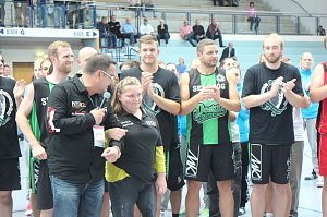 K&ouml;rbe werfen gegen Krebs - zweites Benefizspiel des Seamr&oacute;g BC