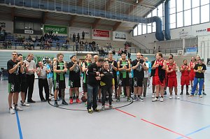 K&ouml;rbe werfen gegen Krebs - zweites Benefizspiel des Seamr&oacute;g BC