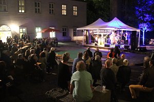 10. K&ouml;stritzer Jazz Attack auf dem Hof der Jugendkunstschule