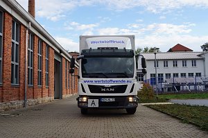 Ein Werbetr&auml;ger auf vier R&auml;dern sensibilisiert f&uuml;r die Wertstoffwende