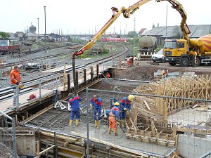 Koloss wird montiert