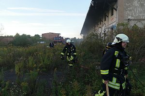 Brand in alter Lagerhalleq