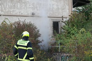 Brand in alter Lagerhalleq