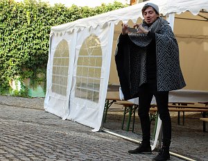 Landratsamt stand offen