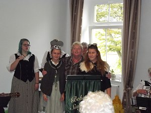 WB 4 feiert z&uuml;nftiges Herbstfest