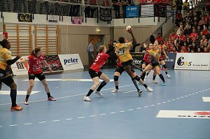 Mit einem Unentschieden startet der THC in die Champions League