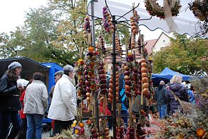 Kaufte zwar kaum jemand, sehen aber immer wieder gut aus und geben dem Markt seinen Namen: Zwiebeln.