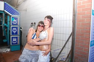 Sexy Autowäsche Party