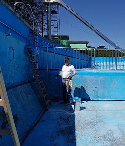 Unterst&uuml;tzung im Salzaquellbad