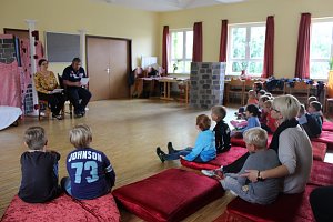Vorlesen, Tanz und Theater