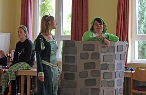 Vorlesen, Tanz und Theater