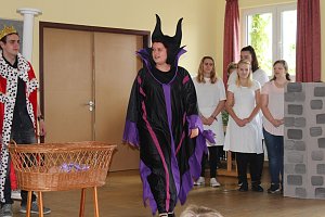 Vorlesen, Tanz und Theater