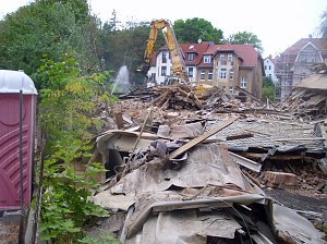 Letzte Mauern des alten Finanzamtes sind gefallen