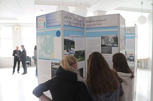 Geflohen � vertrieben � angekommen!? - neue Ausstellung im B&uuml;rgersaal