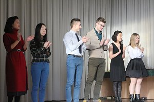 Zeugnisvergabe am Nordh&auml;user Studienkolleg