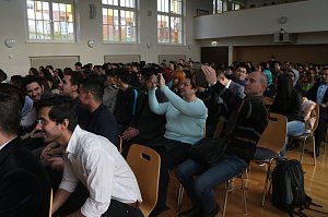 Zeugnisvergabe am Nordh&auml;user Studienkolleg