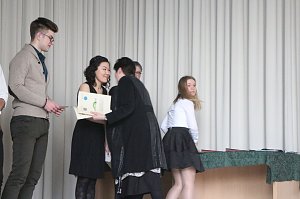 Zeugnisvergabe am Nordh&auml;user Studienkolleg