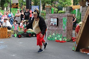 "Gro&szlig;e Schweinerei" vor der Kindervilla