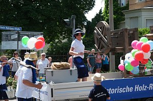 Festumzug zum 1090. Geburtstag der Rolandstadt
