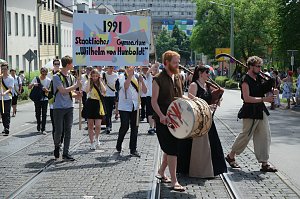 Festumzug zum 1090. Geburtstag der Rolandstadt