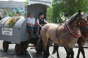 Festumzug zum 1090. Geburtstag der Rolandstadt