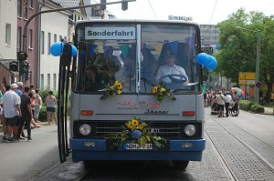Festumzug zum 1090. Geburtstag der Rolandstadt
