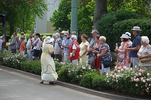 Festumzug zum 1090. Geburtstag der Rolandstadt