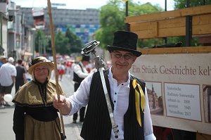 Festumzug zum 1090. Geburtstag der Rolandstadt