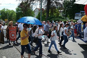 Festumzug zum 1090. Geburtstag der Rolandstadt